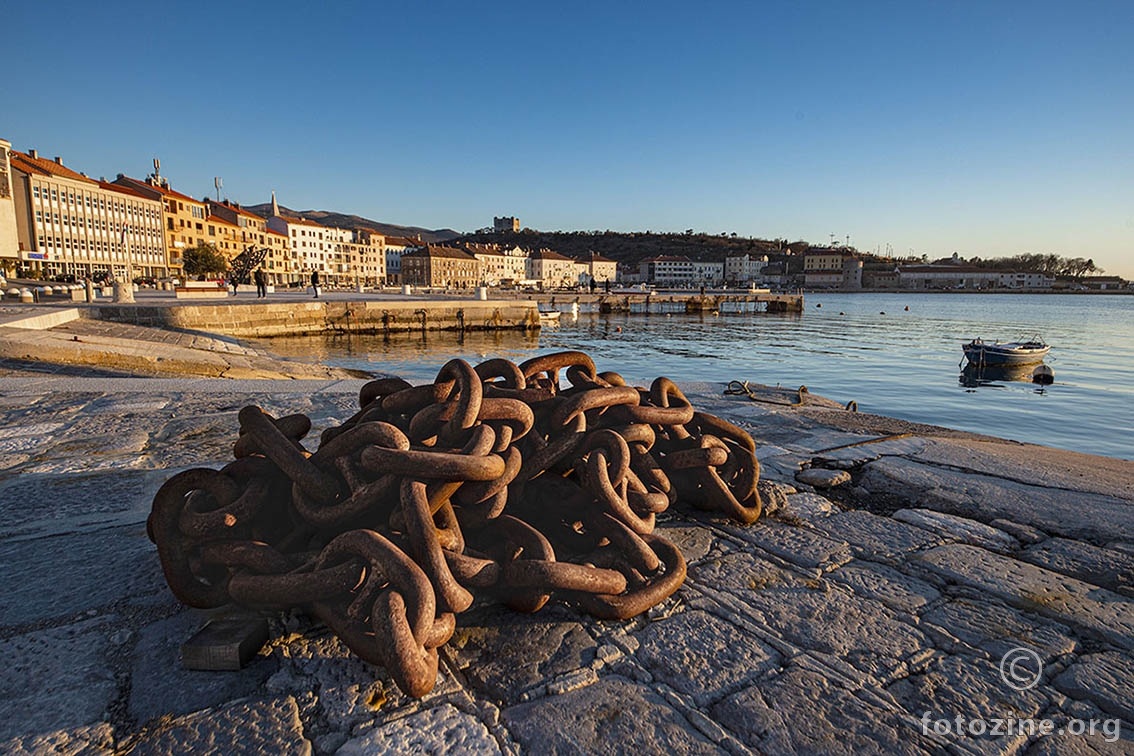 Senj...