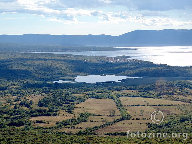 Jezero kod Njivica
