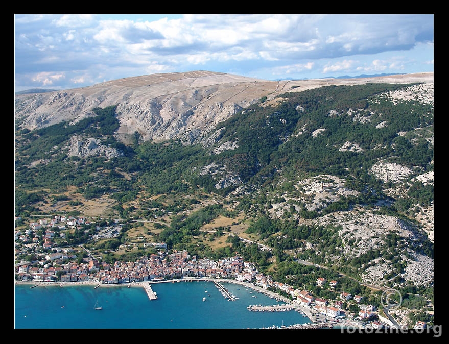 na kršu iznad Baške