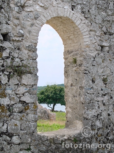 bazilika kod Omišlja