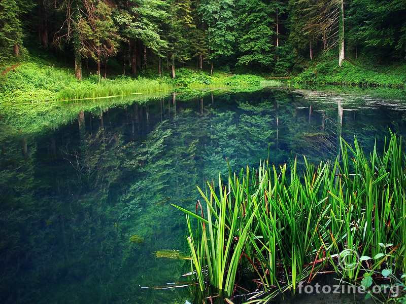 smaragdno jezero