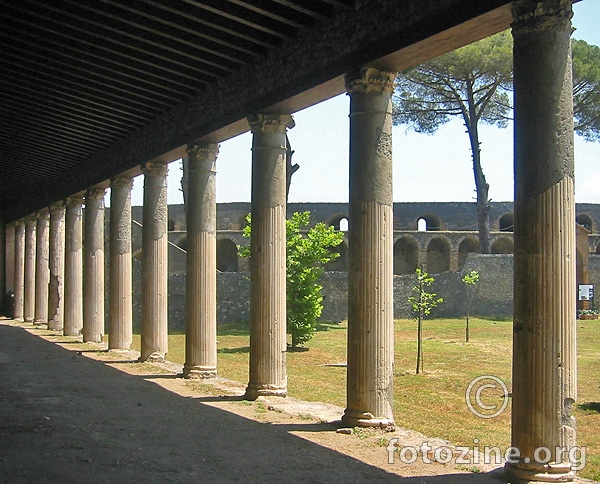 Colone in Pompei