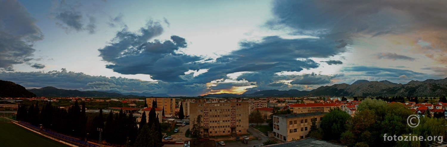 oblačna panorama