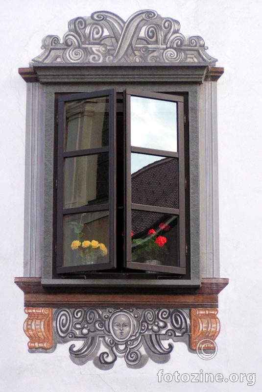 prozor s cviječem