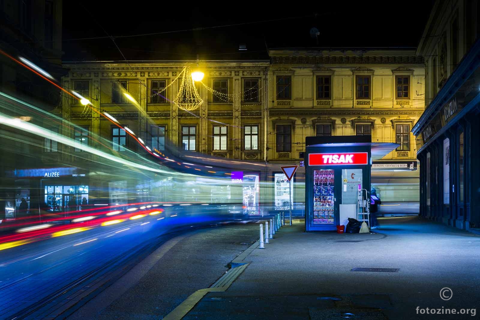 Plava zmija zagrebačkim ulicama zavija...