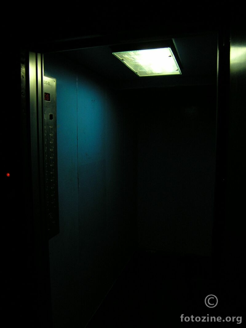 ovaj lift ide samo dolje