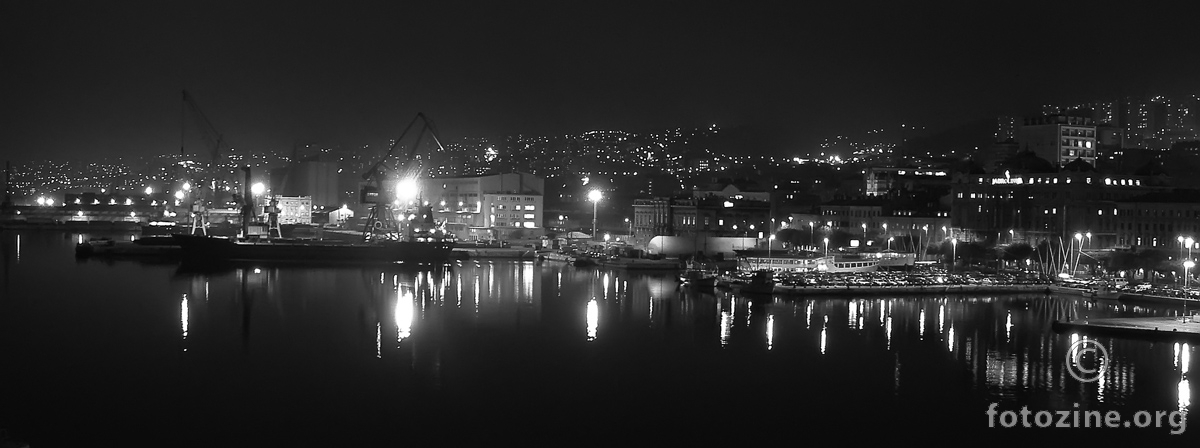 Rječka luka by night