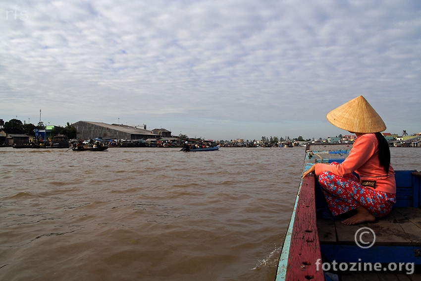 Towards floating market