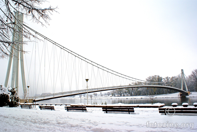 most u snijegu