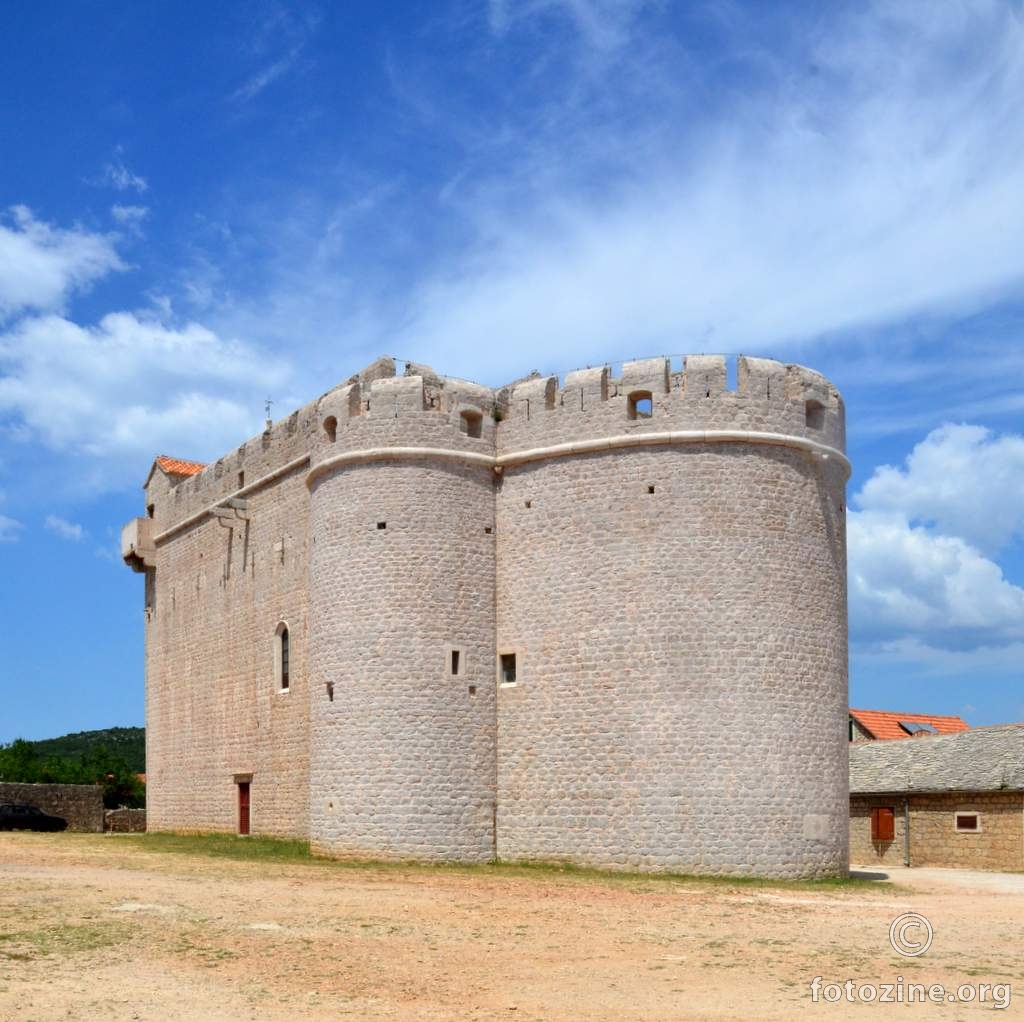 Crkva-tvrđava sv. Marije