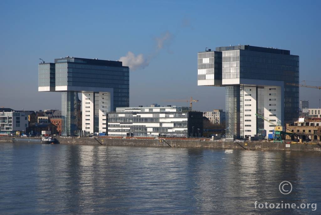 Köln, ured na vodi