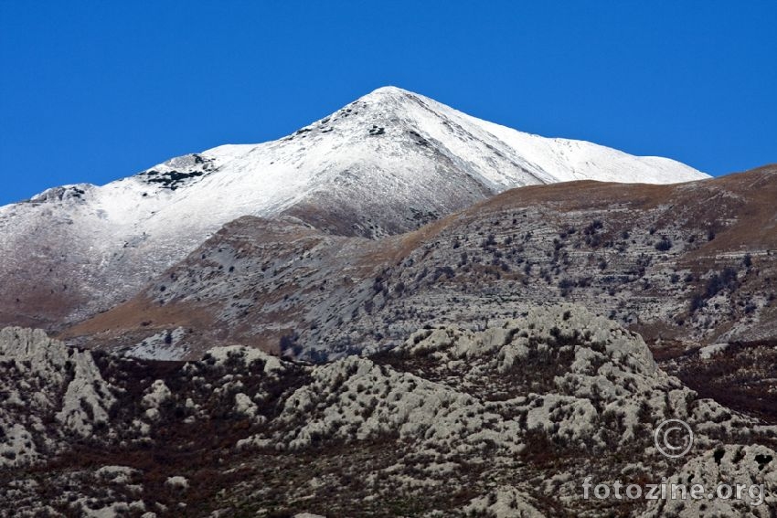 Bijeli vrhovi u okolici Lapca