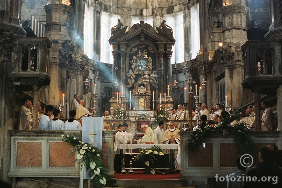 misa posvete ulja u šibenskoj katedrali A.D. 2010. II