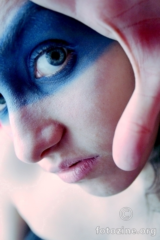 why have old ladies blue hair?