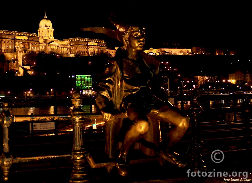 Budimpešta noću