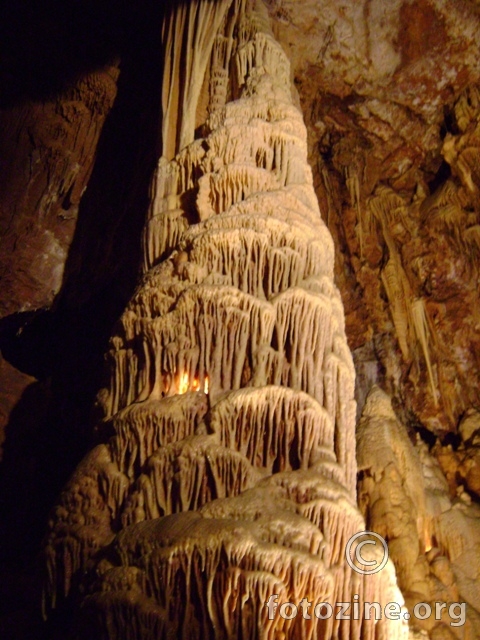 La Grotte De Dargilan 9