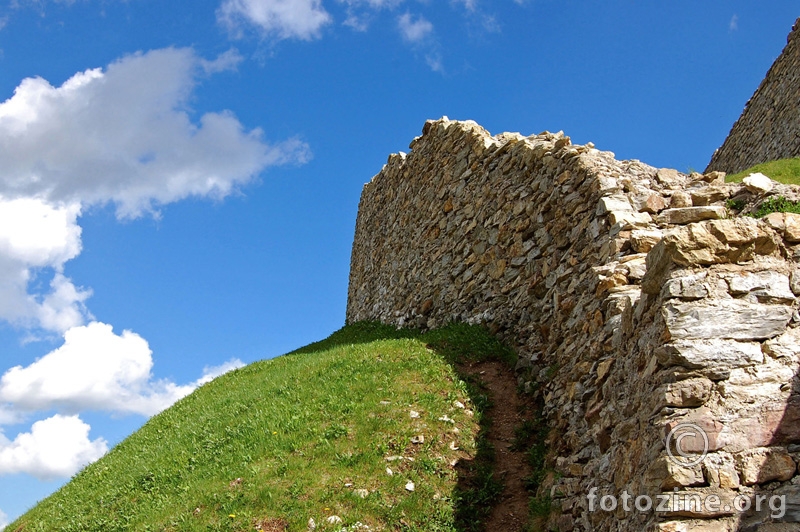 Medvedgrad walls