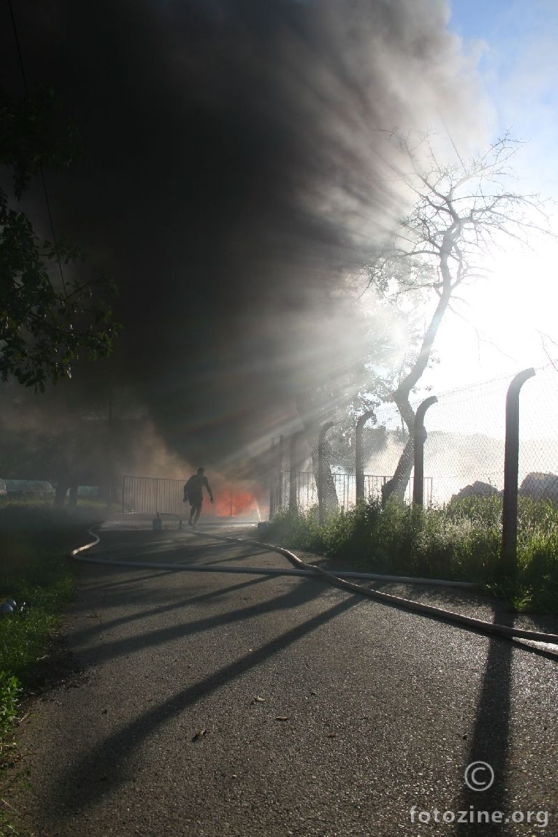 Požar u Europlastu u Petrinji1