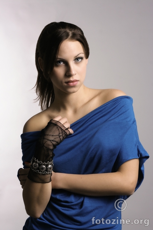 Pose 6
