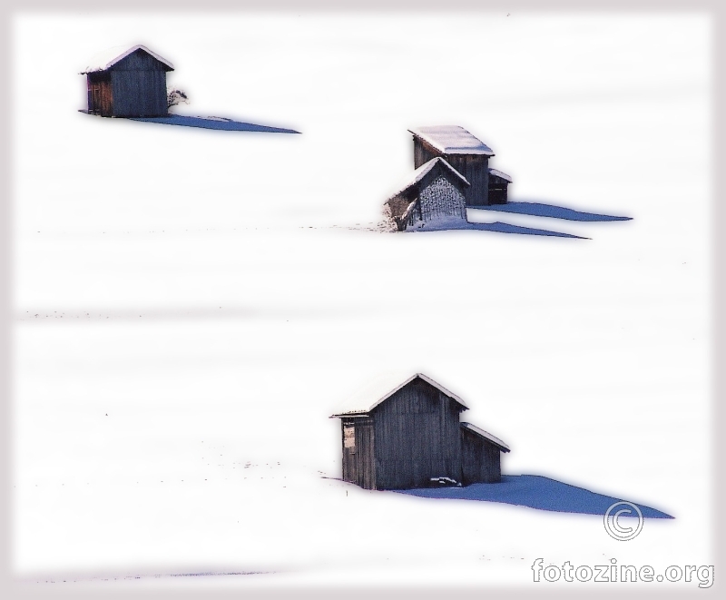 kućice u snijegu