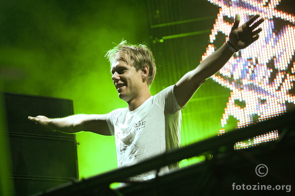 Armin-Van-Buuren-3