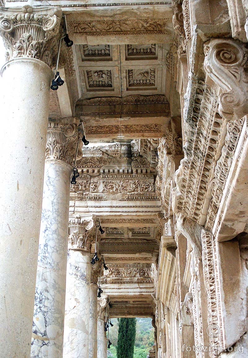 Efez, Celsusova biblioteka