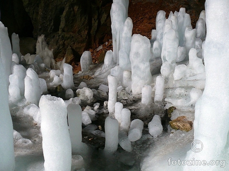 Durmitor (ledena pećina)