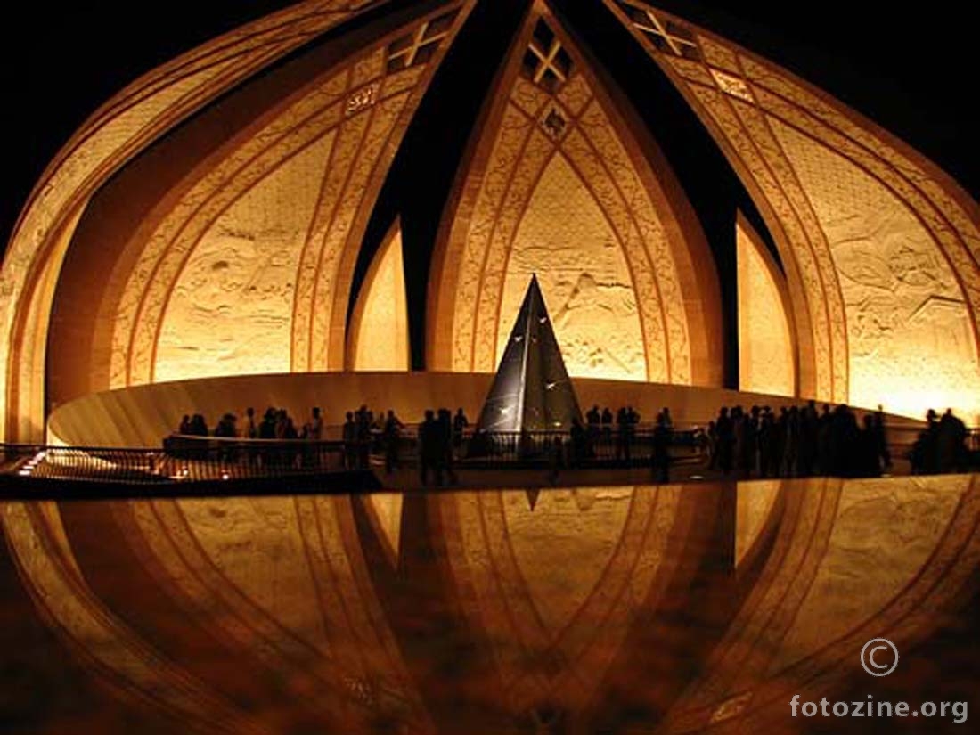 Islamabad....monument - prednji dio