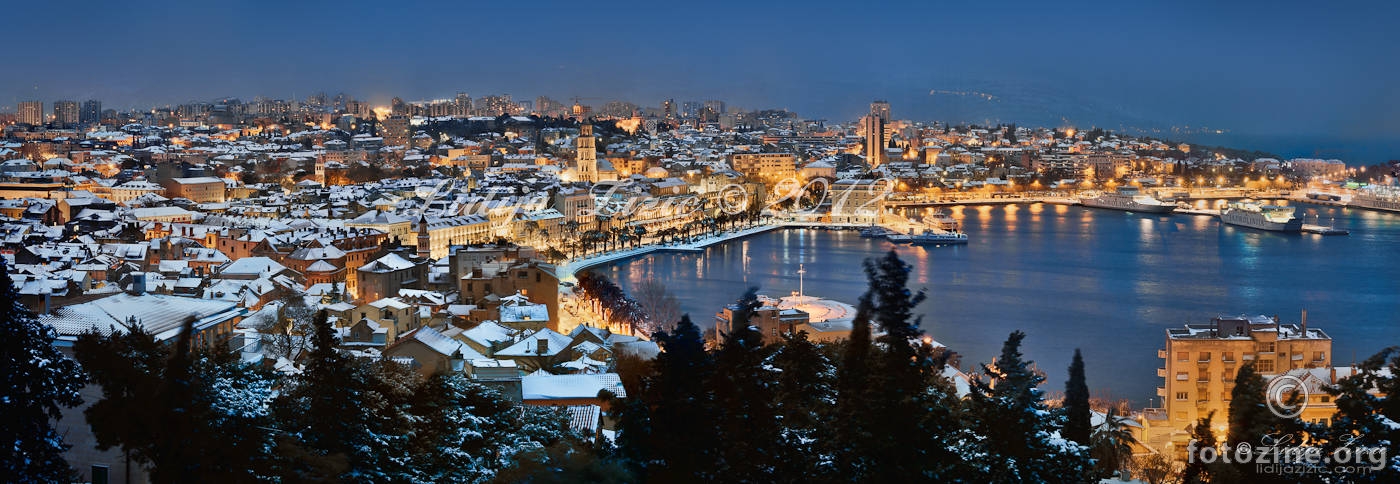 Snježno predvečerje u Splitu