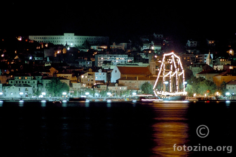 Šibenik noću
