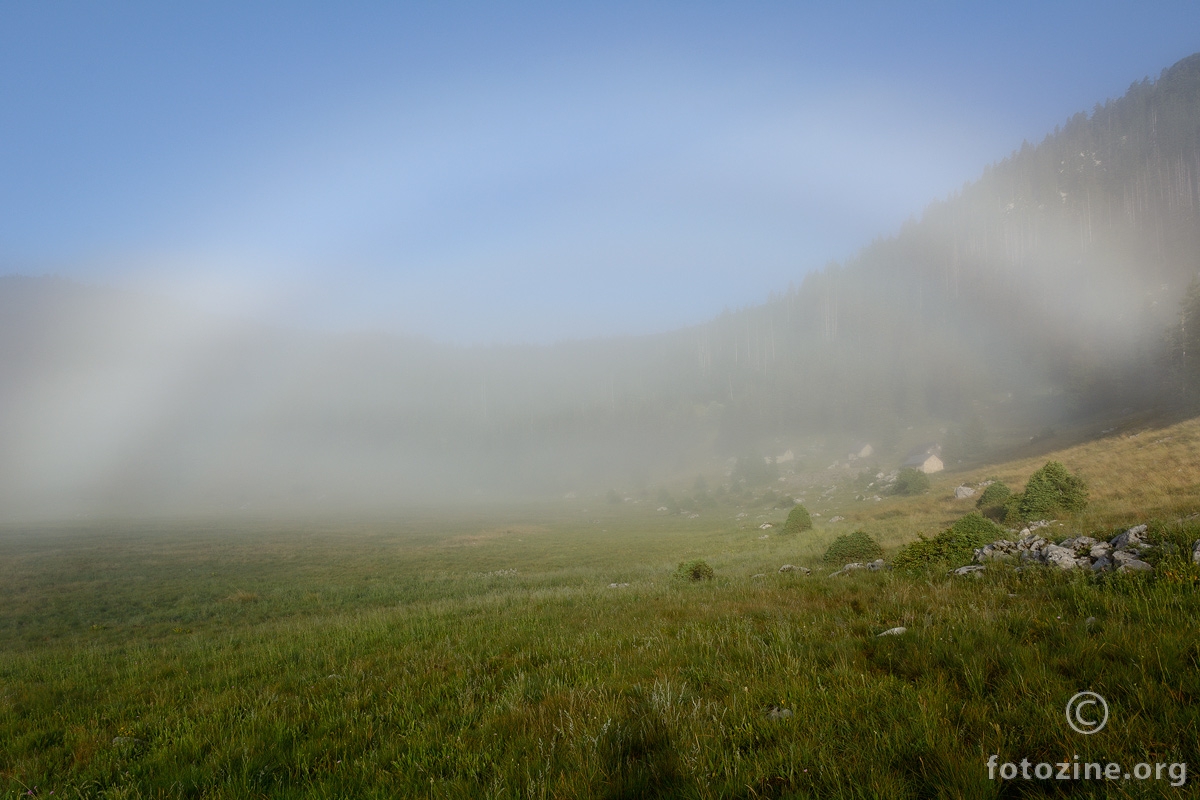 Duga nad pastirskim stanovima