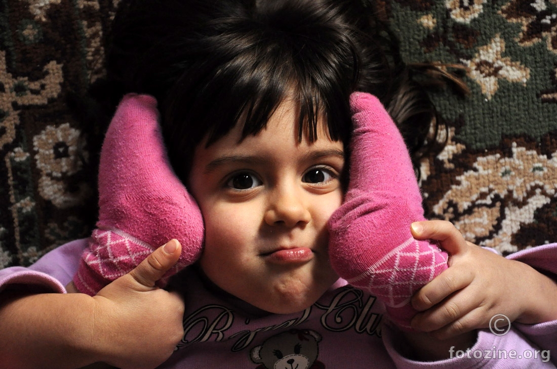 Samo ti pričaj, ne čujem te