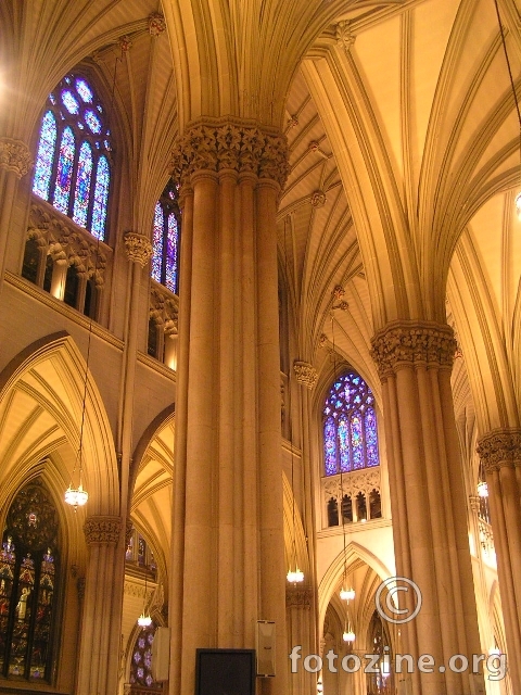 unutrašnjost katedrale