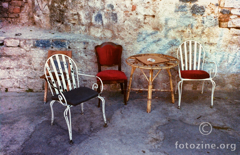 4 stolice stol
