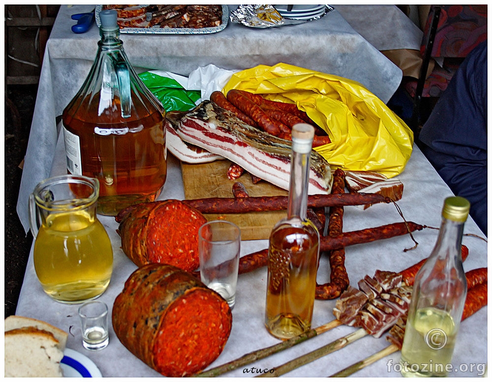 Dobra vina i kulina,aj,haj,haj...