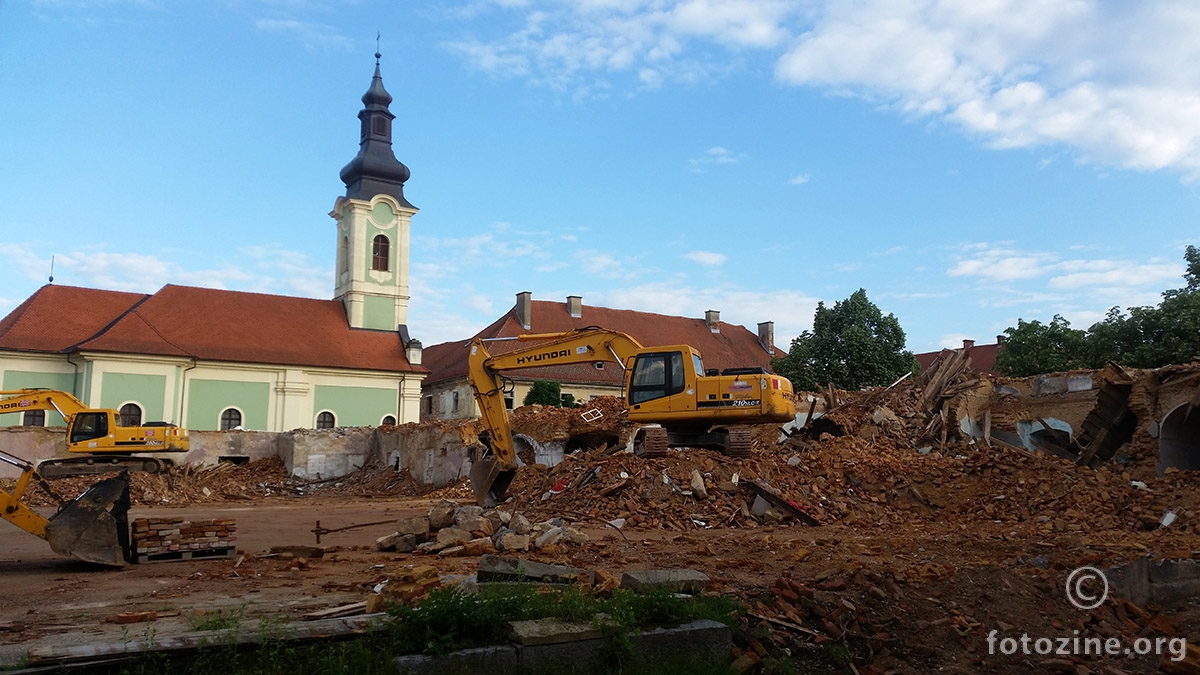 Rusenje vojarne iz doba Marije Terezije
