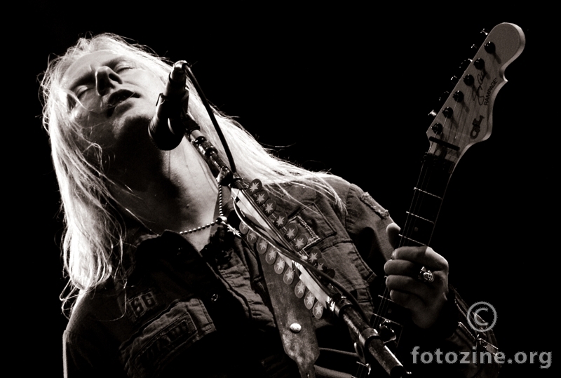 Jerry Cantrell  AIC 2