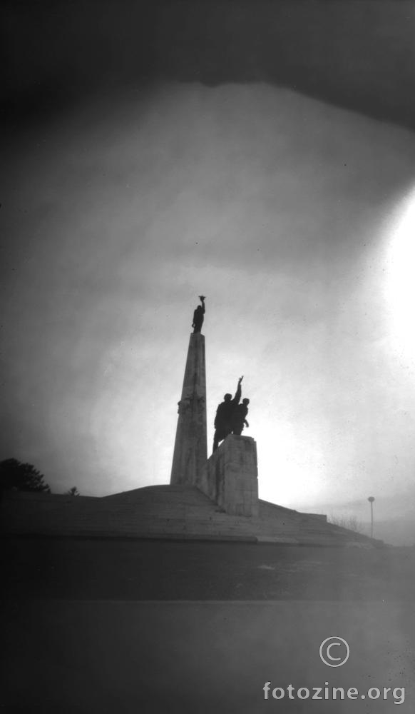 spomenik žrtvama batinske bitke 