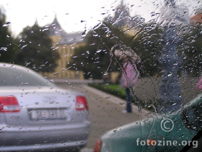 Kiša na zagrebačkim ulicama