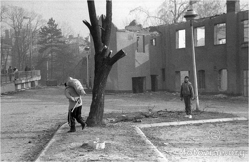 Dolazi Zima Duga i Hladna Sarajevo 92 drvosjeca