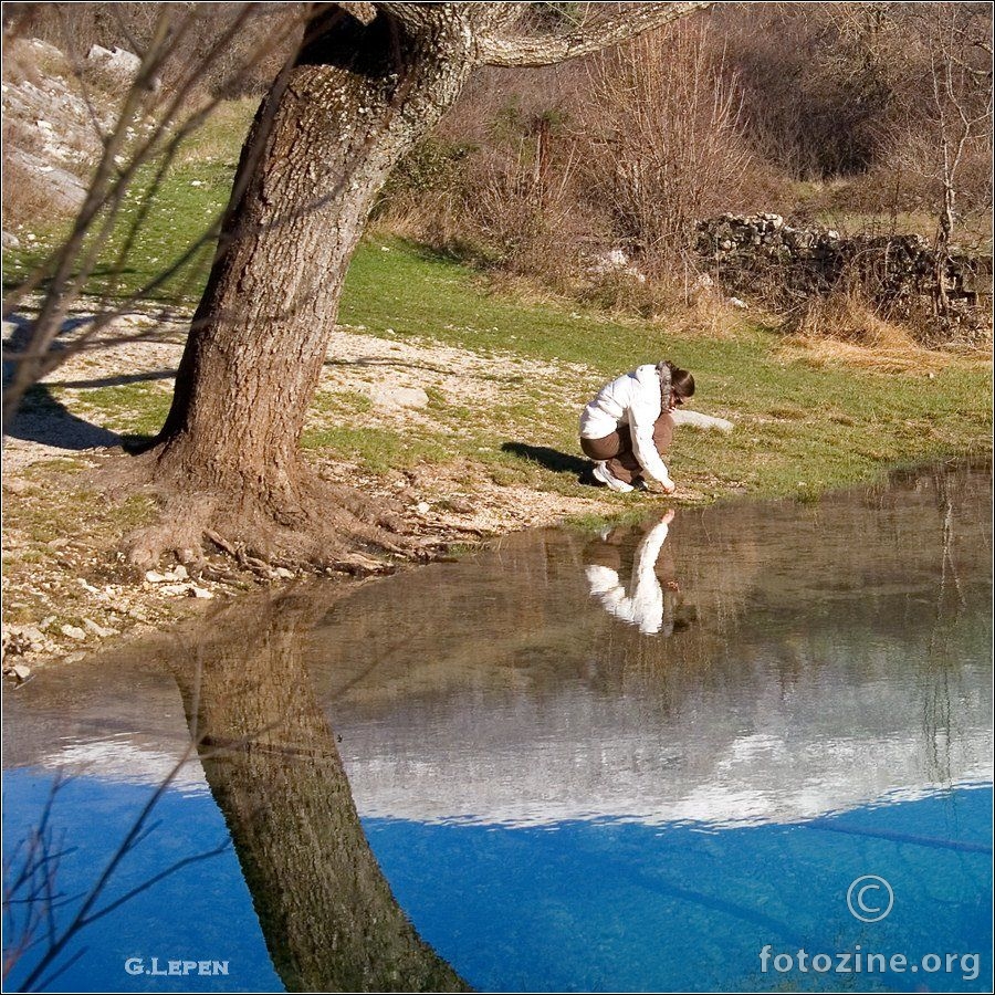 Zamišljena uz Cetinu