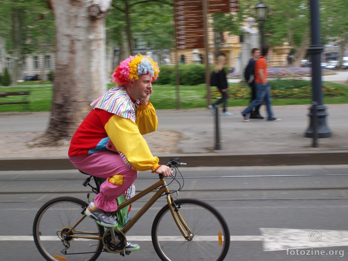 Klaun na biciklu