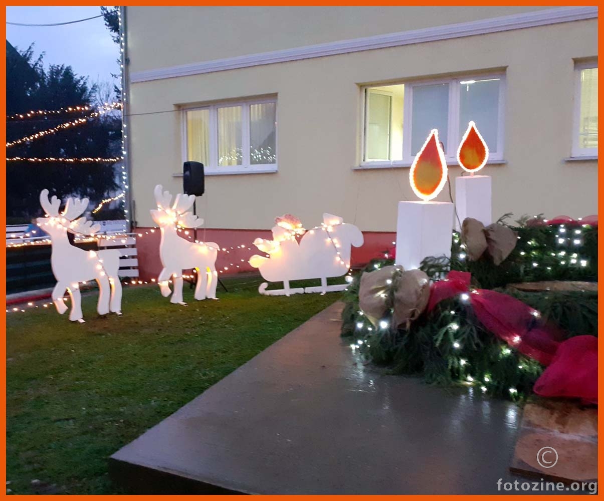 sve okićeno za Advent