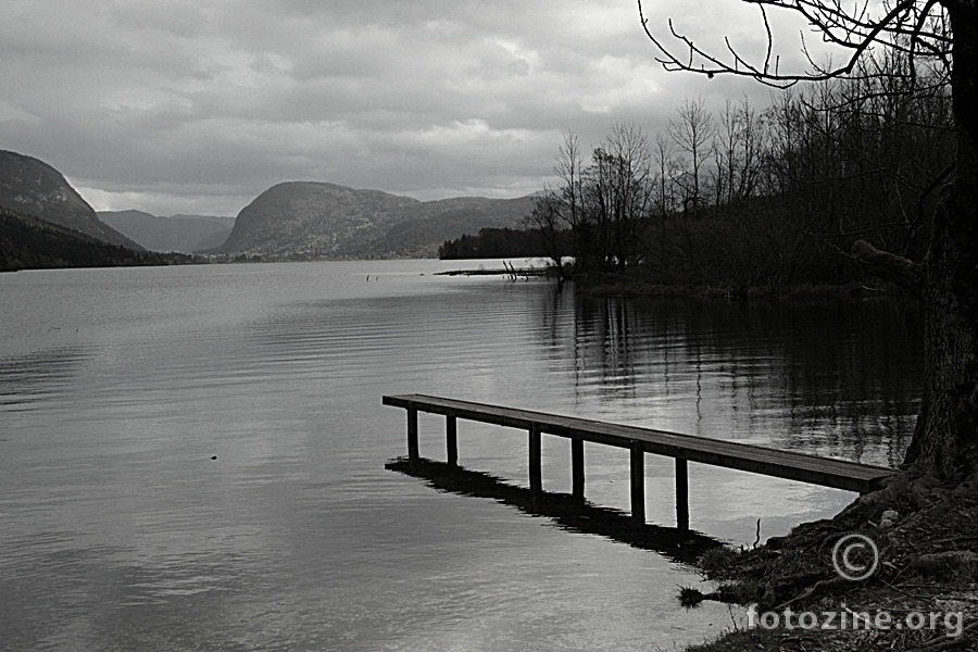 Uronjen u jezero...