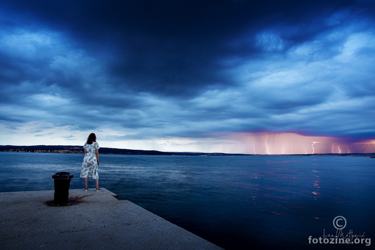 The girl and the sea
