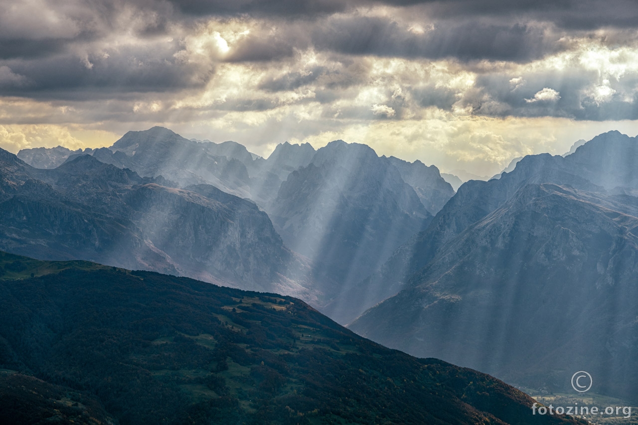 Svetlost u planinama