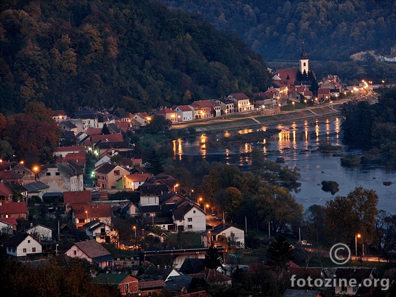 ... noćna panorama H.K. ...