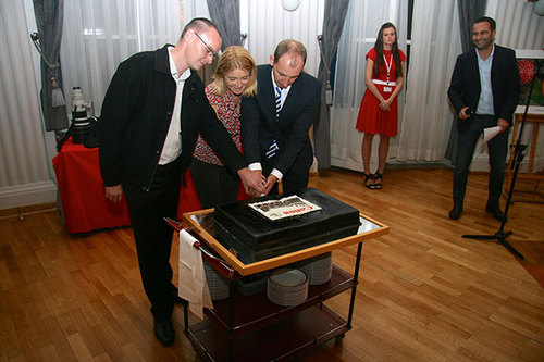 canon25a.jpg
